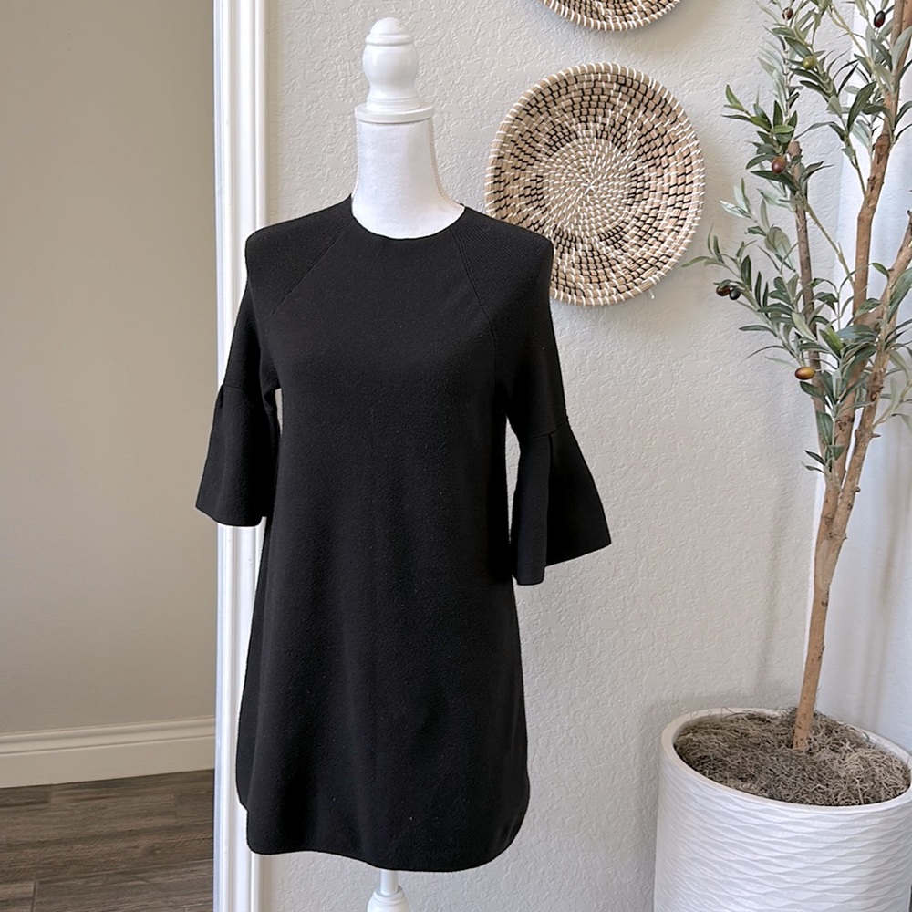 Anthropologie Moth The Chester 3/4 Quarter Bell Sleeve Black Tunic Size Small - Picture 2 of 13